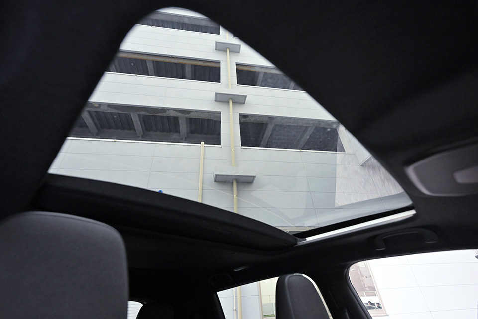 eビターラ 室内